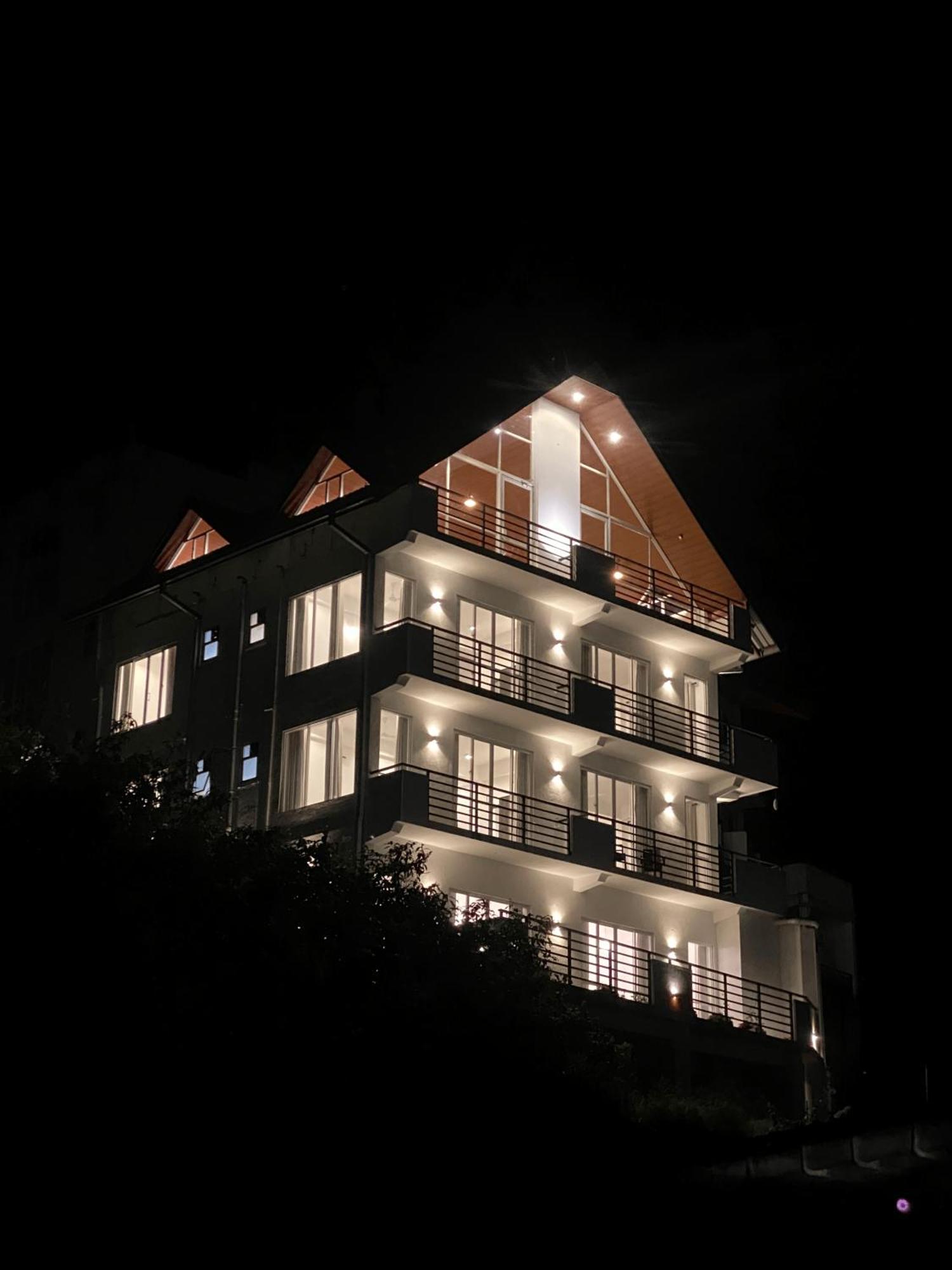 Queens Mount Glen Heights Нувара-Элия Экстерьер фото